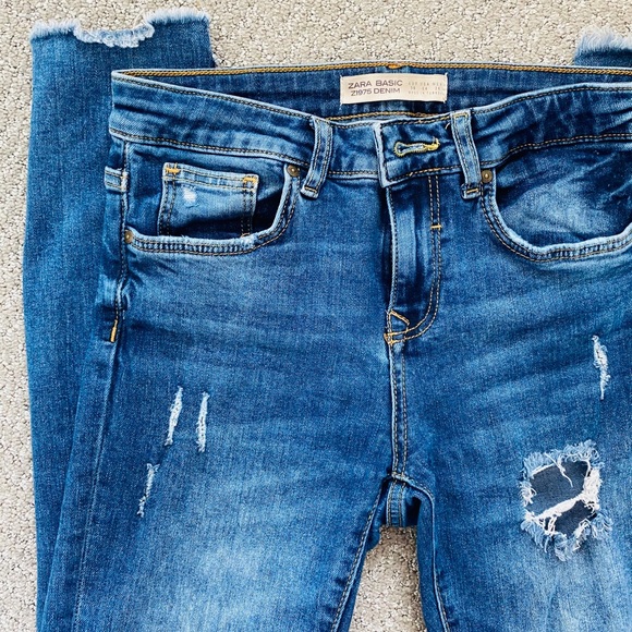 Mid-rise Zara Jeans - Picture 4 of 5